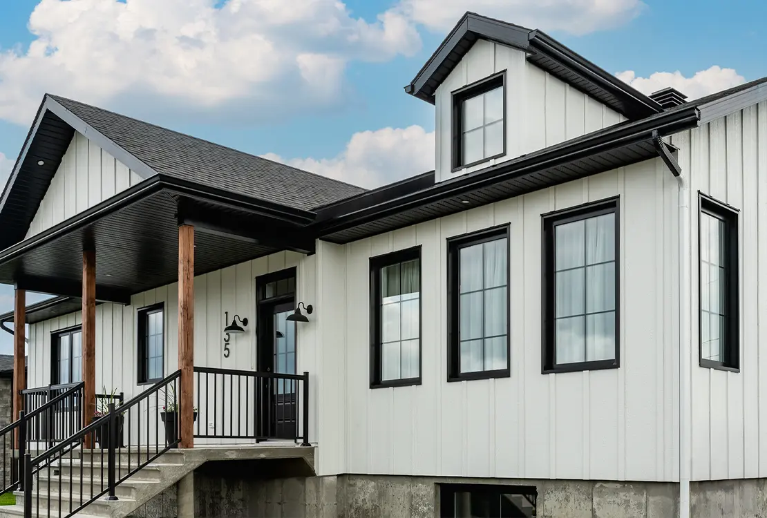 realisation-maison-farmhouse-kevin-senechal-exterieur-avant-cote-cmr-construction